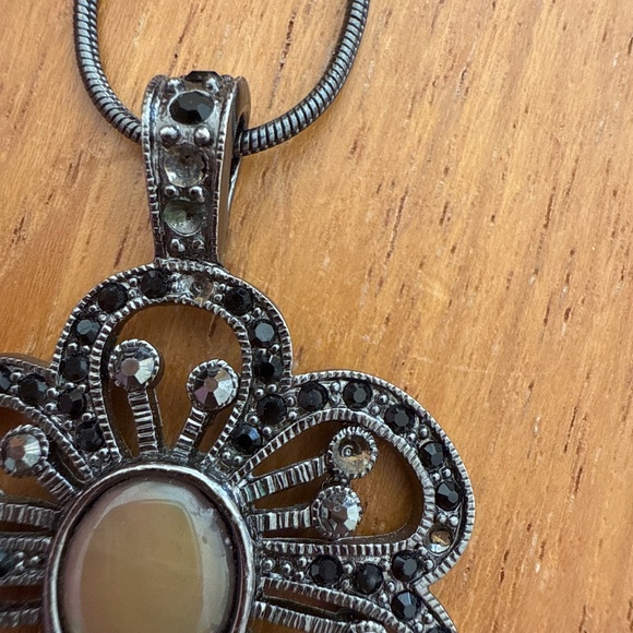 Vintage flower necklace - Picture 5 of 5